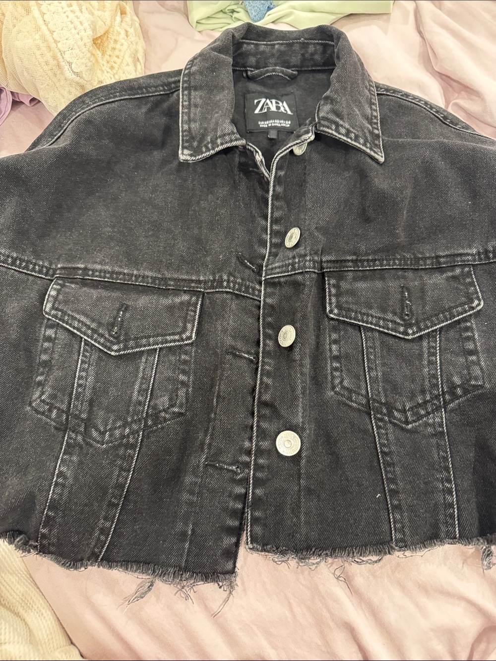 Zara Washed Black Cropped Denim Jacket with Frayed Hem
